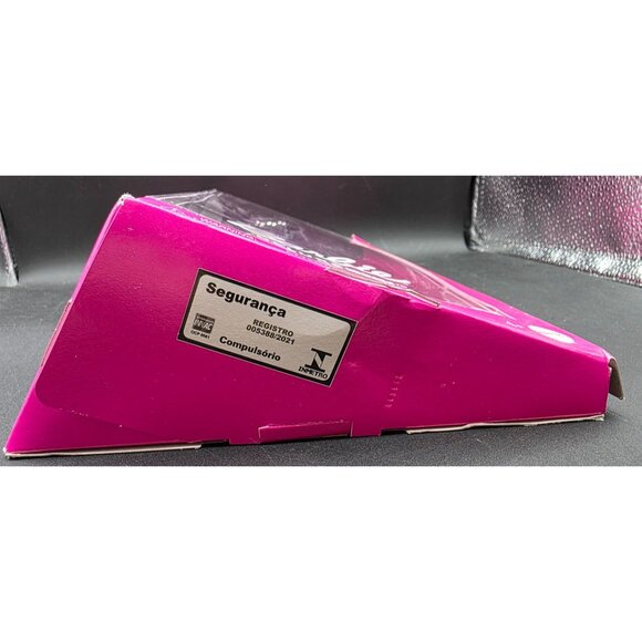 Barbie Deluxe Style Doll With Pink Metallic Dress & Accessories In Box - Picture 10 of 10